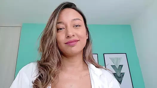 Üvey erkek kardeşimin yarağıyla sakso ve mastürbasyon