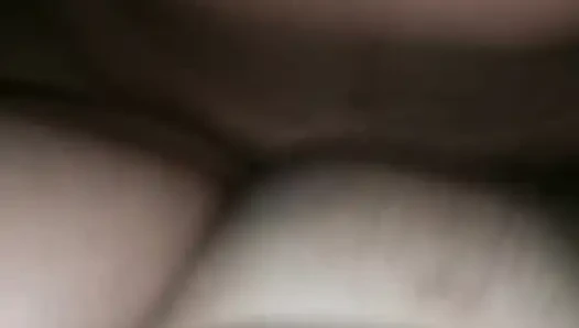 Arkadaşımın kız arkadaşı benden çabucak vajinasına boşalmamı istiyor