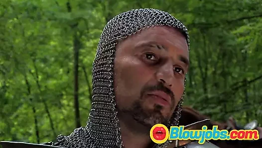 Büyük memeli anal arzulu esmer üçlü seks yapıyor