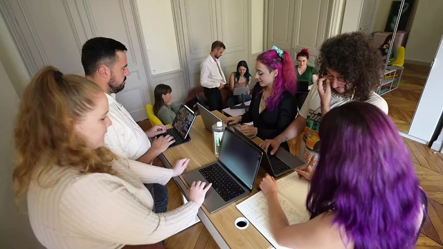 KHALAMITE Огромная оргия для 9 с коллегами - Французская оргия - паранормальные сисечки, сисечки 4/4