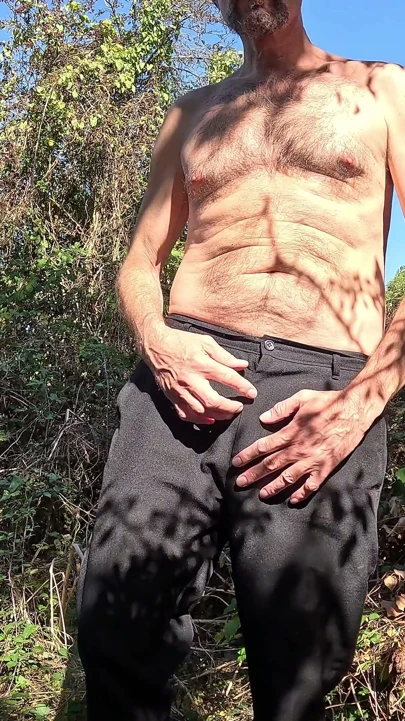 Büyük sünnetsiz yarak woodland seyir yakın çekim mastürbasyon kremsi döl - rockardglans 217