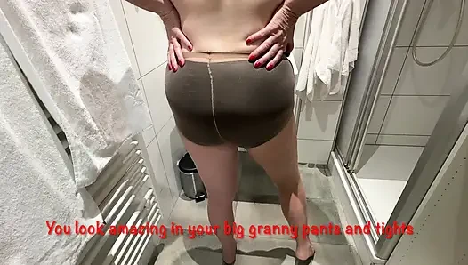 Mrs Mature Feet in big Granny Pants and Pantyhose 451