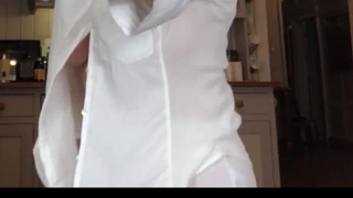 Toyah willcox'un göğüs altı