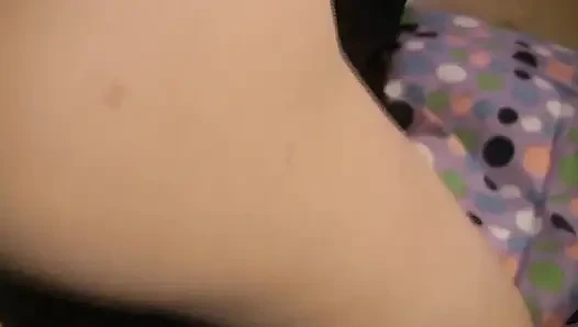 Olgun Vixen'in titreyen rosebud sarkması azdırıyor