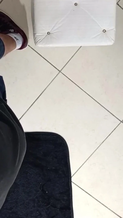 Bekleme odası seks yapmak için iyi bir yerdir. | Klip 1