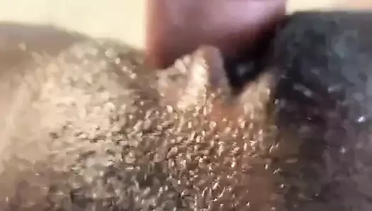 Yakın çekim amcık yıkımı ve fışkırtma orgazmı