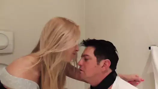 Başlangıçta köleleri yalamak!