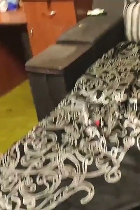 Kız arkadaşım ve olgun üvey annesiyle ateşli üçlü seks