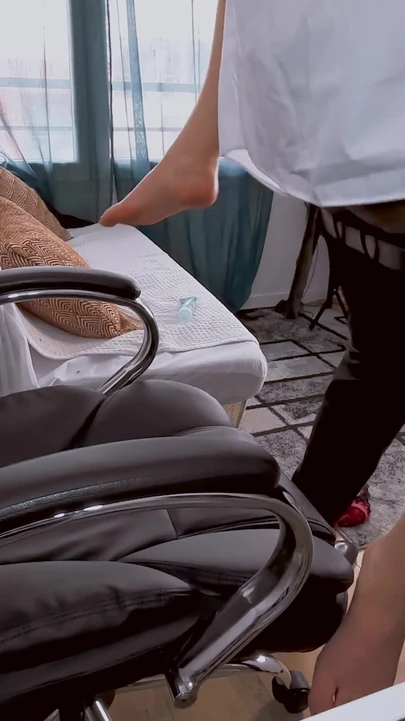 Незабываемый момент из "БОСС С БОЛЬШИМ ЧЛЕНОМ ТРАХАЕТ ГРУДАСТУЮ СЕКРЕТАРШУ"