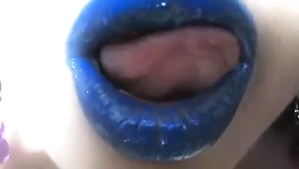 Mavi dudaklar teslim olmanı sağlar