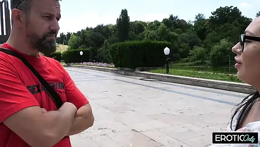 Alman ev kadınları komşularıyla ne yapıyor?