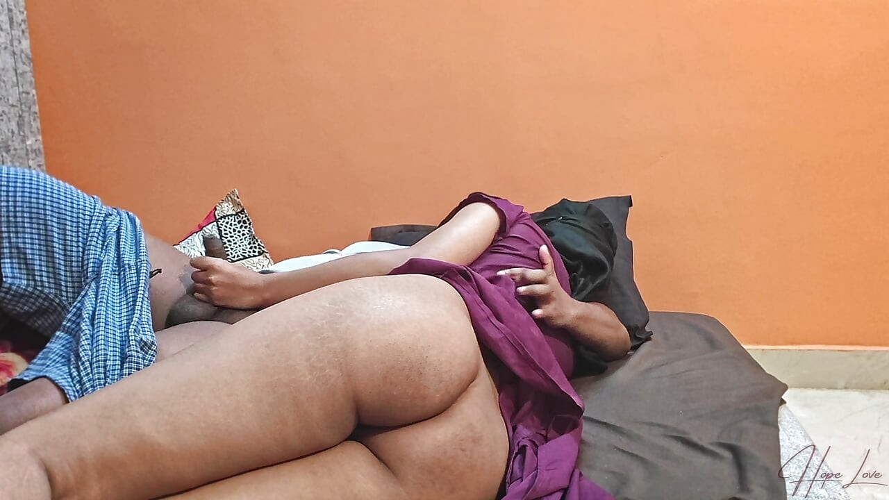 Sahiplenici üvey erkek kardeş üvey kız kardeşini sikiyor