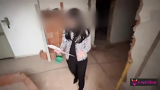 Emlakçı Daire Sahibine Sakso Çekiyor