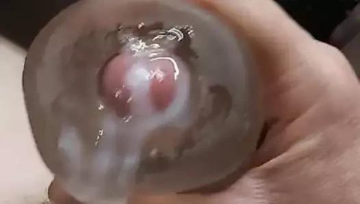 Yeni oyuncak boşalması