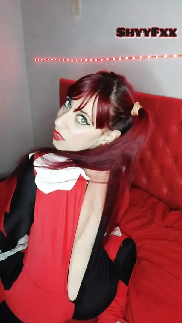 Shyyfxx Harley Quinn doğum gününü kutluyor ve jokeri komşusunun 31 talimatı rol oyununa gönderiyor