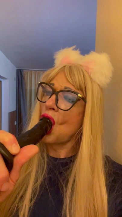 Olgun travesti oral seks eğitimi