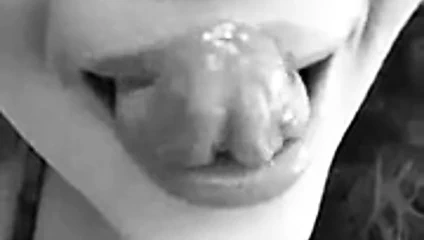 Tanrıça bakire versiyonlu dev