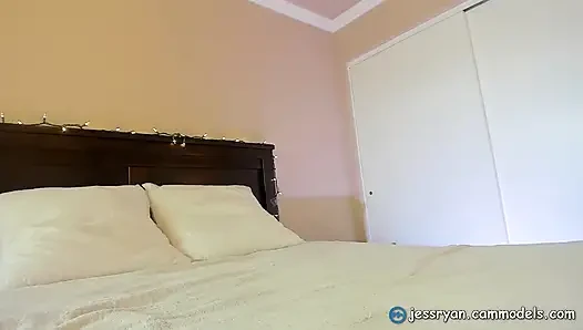 Gerçek ateşli evli kadın Jess Ryan'ın götü ve güzel ayakları var!
