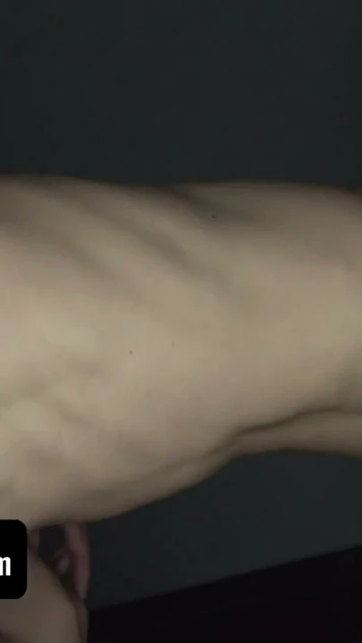Dört Kaslı Üst, Kinky Cumshot Gangbang'de İtaatkar Alt El Andy'yi Sikiyor - Pig Bottoms | Klip 1