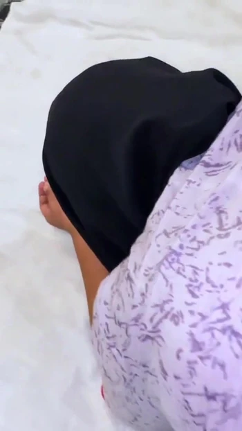 Обязательный для обмена момент из "Большая задница и большие сиськи, горячая горничная, анал и киску трахнули - хардкорный трах"