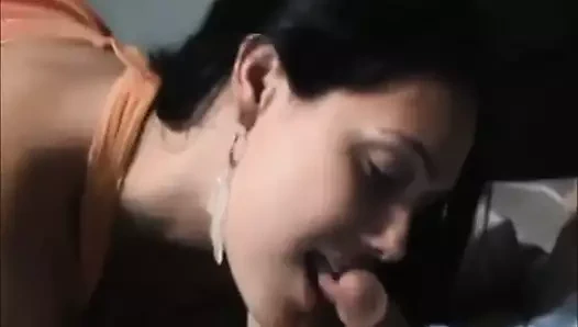 Amatör büyük popo ve göğüsler milf üzerinde gerçek ev yapımı