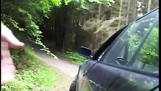 Sarışın kızı sikiyor ve yüzüne boşaltıyor