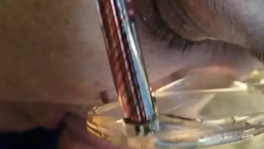 O tadın tadını çıkarıyor