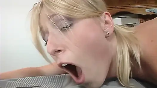 Sarışın sert anal