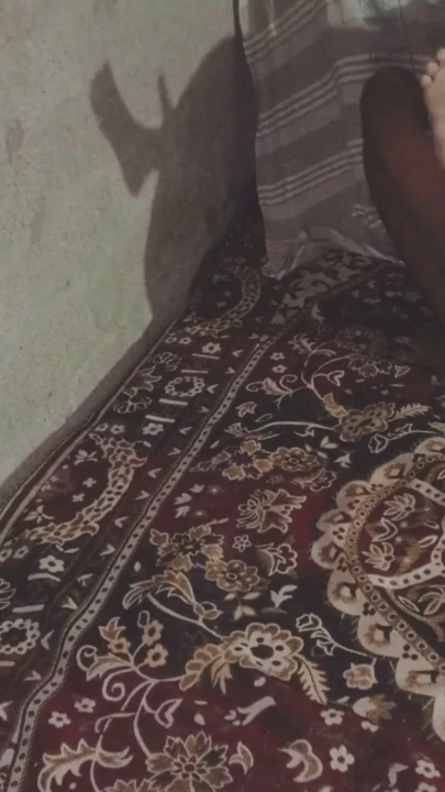 Ateşli Hintli desi üvey üvey erkek kardeş ve kayınbiraderi ateşli seks | Klip 1