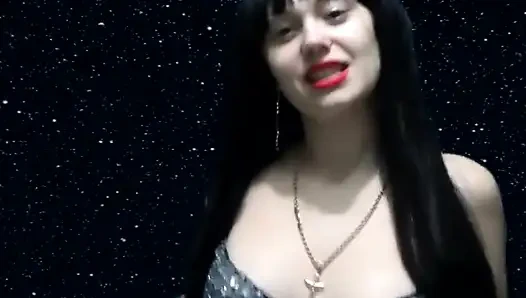 Yıldızlı gökyüzünün altında boşalma geri sayım ile mastürbasyon talimatı