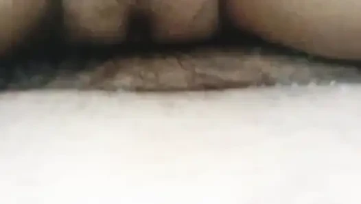 Hintli ateşli kadın kocasıyla romantizm yaşıyor