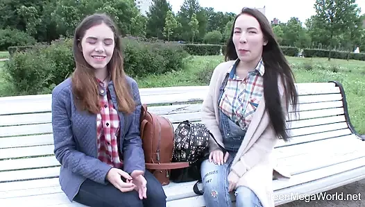Azgın üçlü kamasutra oyunlarını deniyor tam video