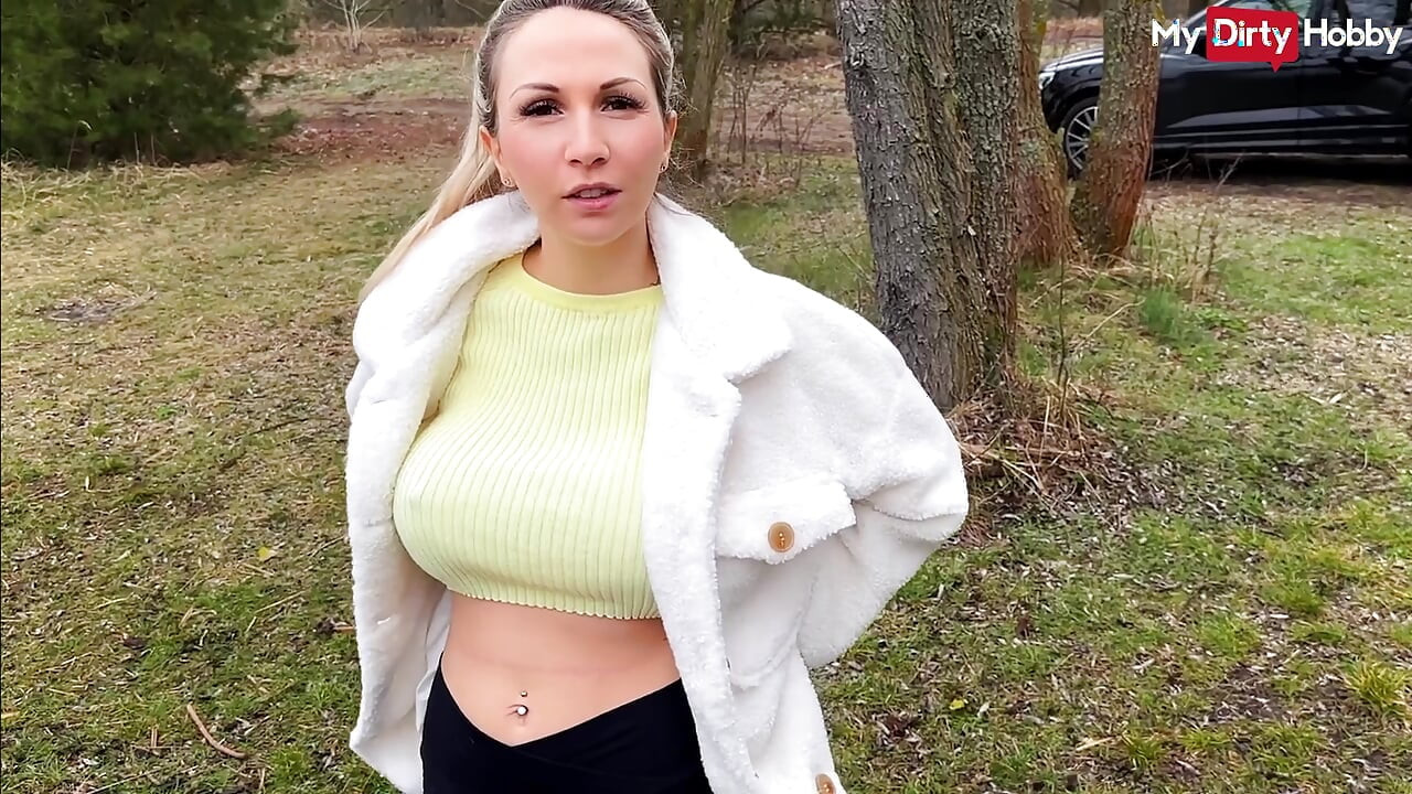 Büyük memeli Alman ile halka açık anal sikiş - mydirtyhobby