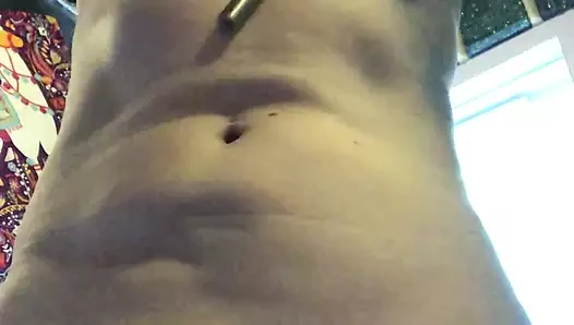 Senin için ayakta çişini yaparken yanlışlıkla yepyeni kum tepelerime işedikten sonra soyunmalıydım!