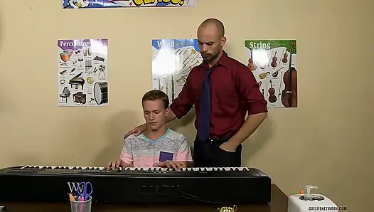 Kıllı ve asılı öğretmen yarağı