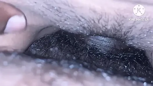 Büyük siyah yaraklı üvey kız kardeş gece yarısı