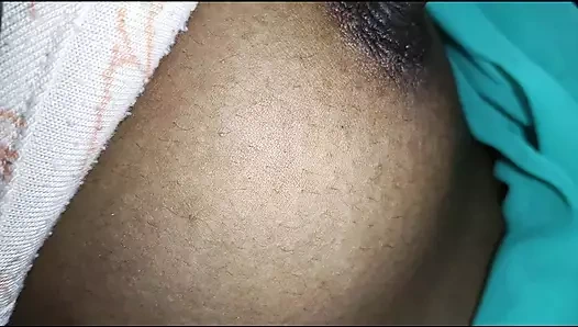 Hintli güzel desi köylü kız hasband ile sıkı sikişiyor