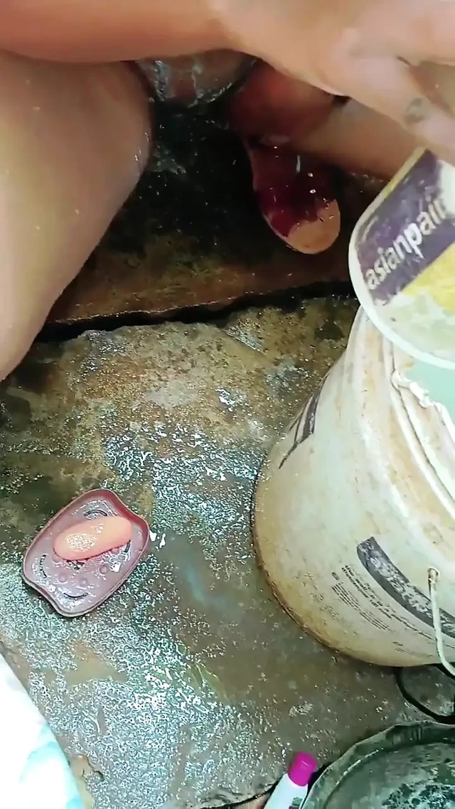 Ateşli seksi banyo yüzünü ortaya çıkarıyor queen4desi