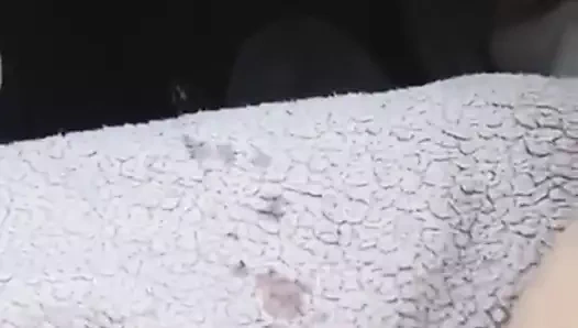 Bbw bebek parmaklar am ve squirts süre oturma içinde the araba 1