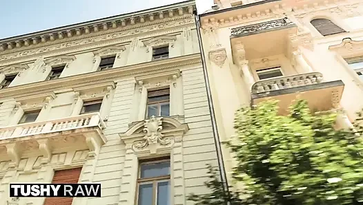 Tushyraw bütün gün genişletilmeyi seviyor