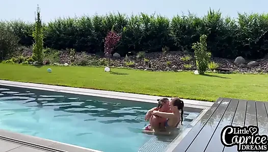 Azgın komşumu siktim