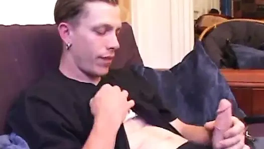 Genç shane okşuyor ve elle muamele çekiyor