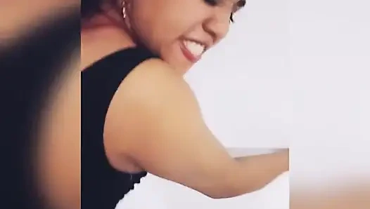 Ateşli komşumu sikiyor büyük memeli minyon ateşli büyük göt