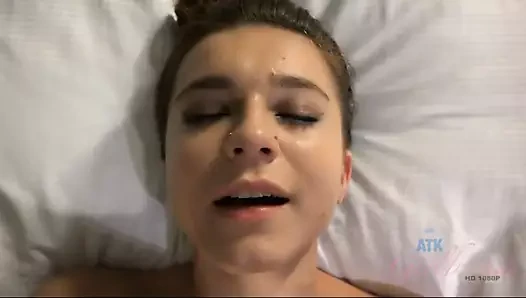 Kharlie taş sabah Creampie sevdi