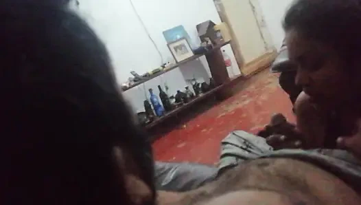 Kayınpederin devasa yarağı üvey kızı için sarinin altında takılıyor