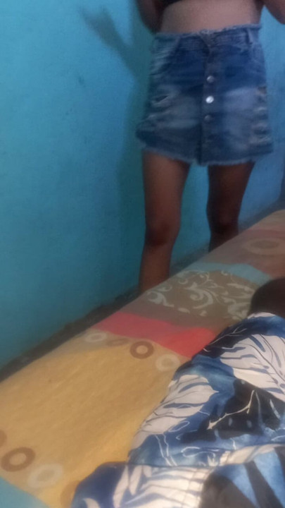 Seksi üvey kız kardeşim