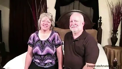 Şimdi döküm sıcak çaresiz amatör ilk kez film tam figu