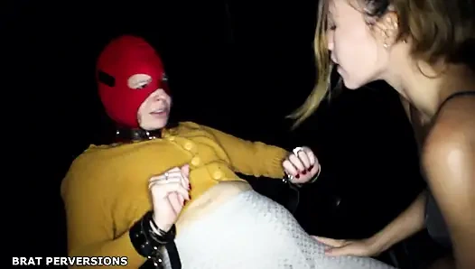 Ibadet olarak dominant lezbiyen