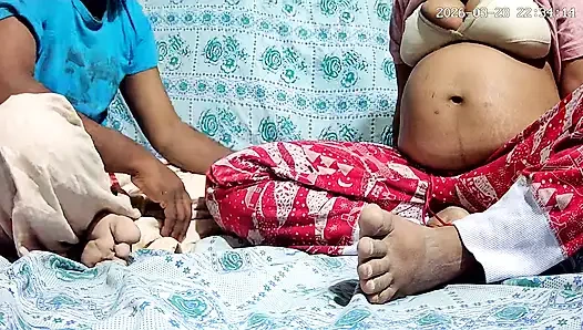 Hintli öğretmen ve öğrenci sınıfta seks yapıyor 29755