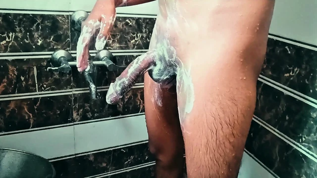 Mera Land Nahate Hue